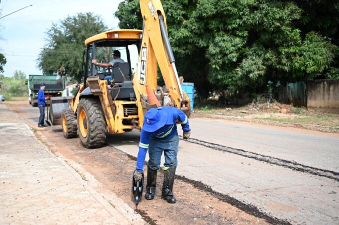 Em Jardim, vila Major Costa recebe tapa-buracos nesta quinta (04)