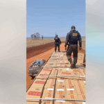 DOF apreende carreta com R$ 2,2 milhões em cigarros e agrotóxicos contrabandeados do Paraguai