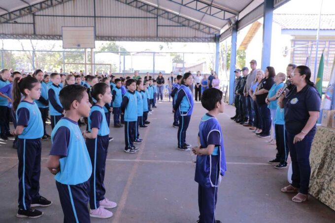 Escola Cívico-Militar Teodoro Rondon realiza formatura do prêmio 'Aluno Destaque'