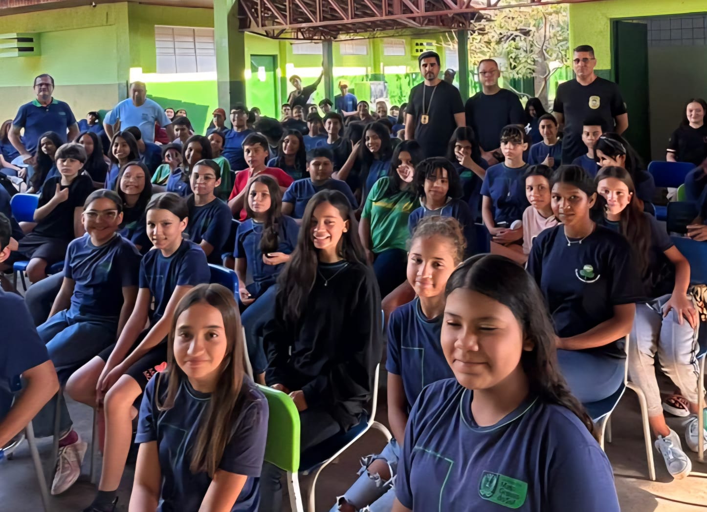 Policiais Civis realizam palestra sobre cidadania, respeito e prevenção às drogas em Escola Estadual de Aquidauana