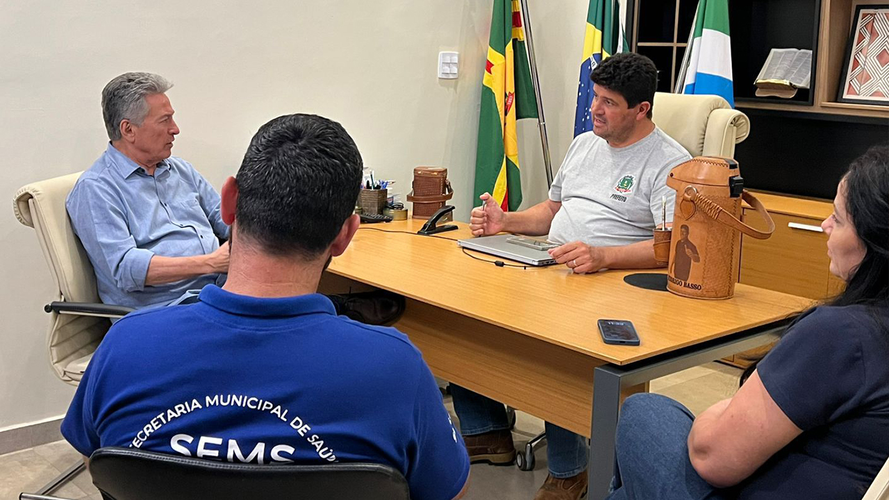 Prefeito Rodrigo Basso recebe deputado Roberto Hashioka e secretários para tratar de pautas da saúde e governo