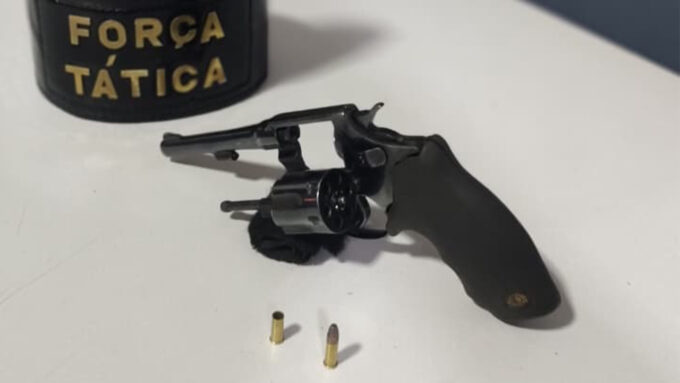 Homem é preso com revólver sem registro durante abordagem da Força Tática em Sidrolândia