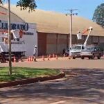 Após seguidos apagões, equipe da Energisa realiza manutenção em área com histórico de rompimentos e fogo em transformador