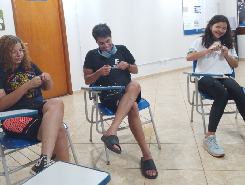 Oficina de escultura em madeira valoriza cultura pantaneira e forma novos talentos em Jardim