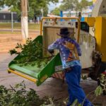 Prefeitura de Jardim realiza poda de árvores e reforça segurança em frente à Escola APP