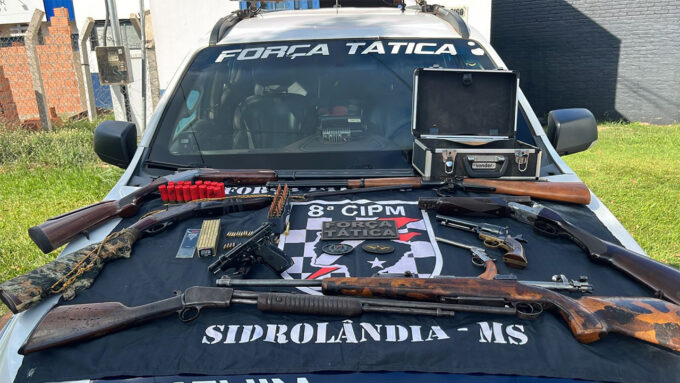 Força Tática encontra arsenal com armas de uso restrito em contêiner e prende suspeito na São Bento