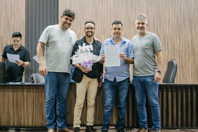 Sidrolândia vive momento histórico com posse de diretores eleitos da Rede Municipal de Ensino