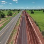 Com equipes distribuídas ao longo da via, BR-163 permanece em obra nesta terça-feira