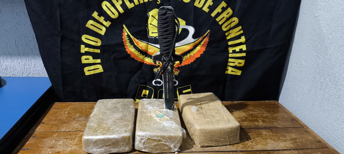 DOF prende mulher com pasta base de cocaína presa ao corpo