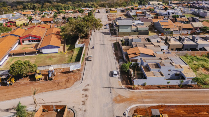Sidrolândia investe R$ 3,1 milhões em obras de asfalto e drenagem em cinco bairros