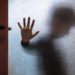 Pai é suspeito de estuprar filho de 12 anos durante bebedeira