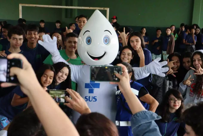 Vacinação nas escolas de MS começa em maio com foco em resgatar alunos não imunizados
