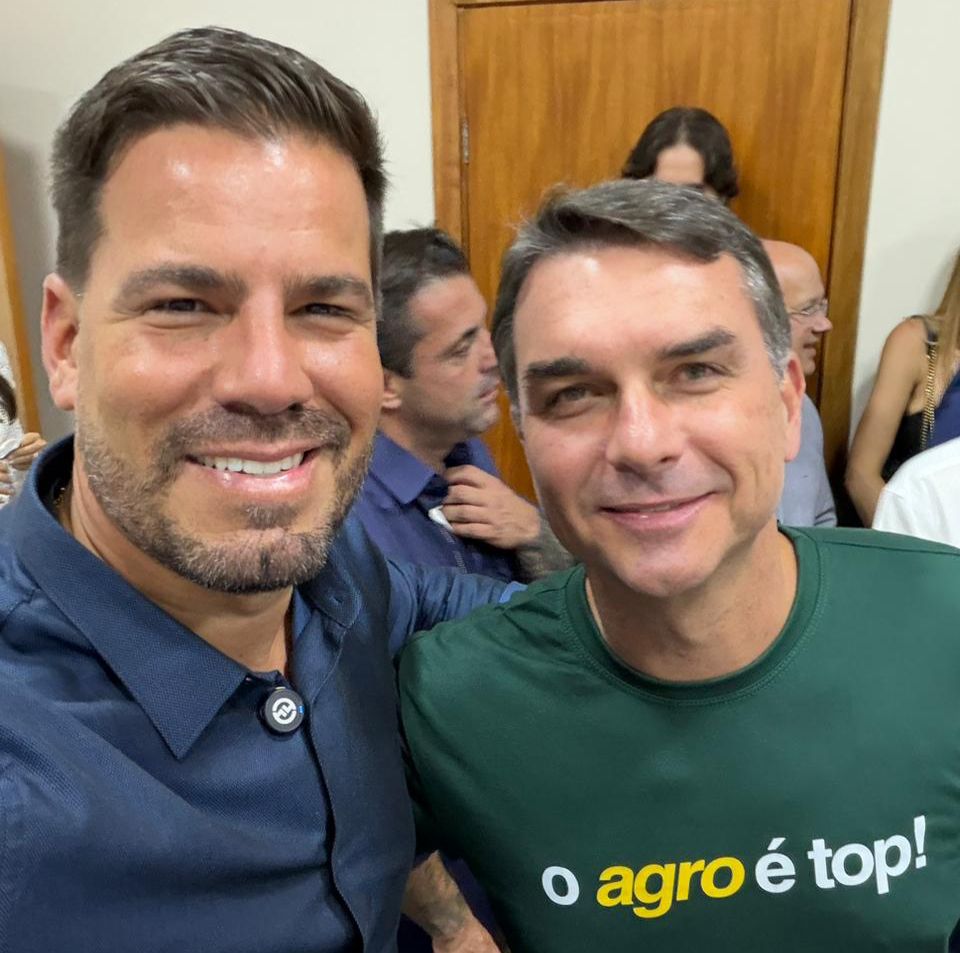 Com apoio da família Bolsonaro, Capitão Contar reforça projeto da direita para o Senado em Mato Grosso do Sul