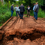 Chuvas devastam estradas rurais em Sidrolândia e prefeito percorre áreas atingidas para acelerar recuperação