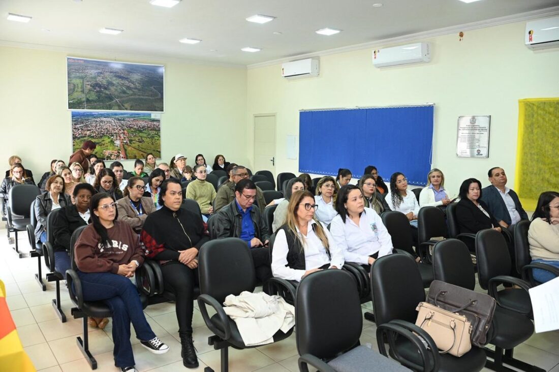 Audiência Pública avalia metas do Plano Municipal de Educação em Jardim-MS