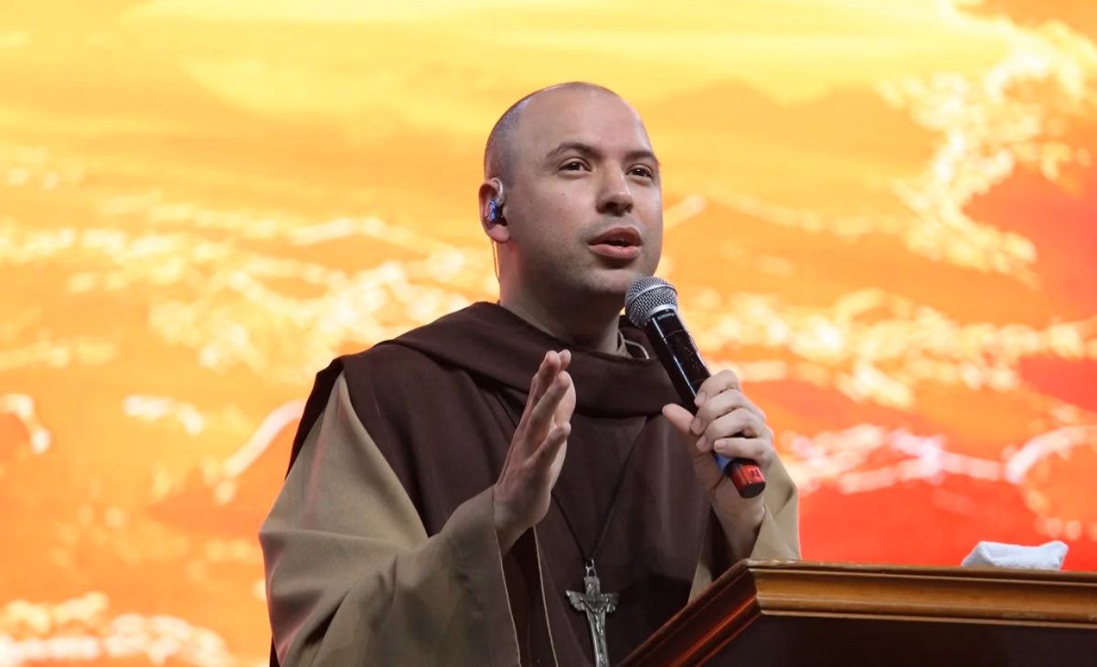 Denúncia contra Frei Gilson por falas polêmicas reacende debate sobre limites da liberdade religiosa