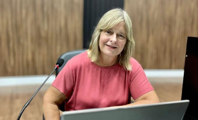 Câmara de Sidrolândia aprova projeto da vereadora Shirlei Pigosso para campanhas de segurança na micromobilidade