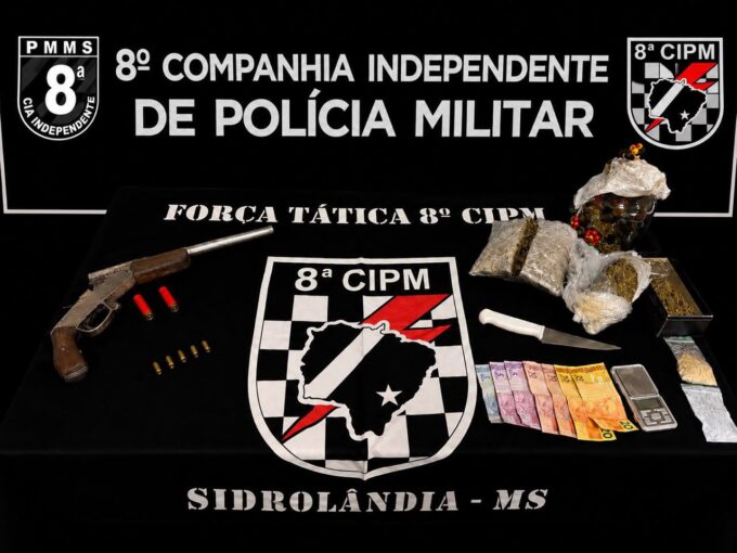 Operação por violência doméstica termina com prisão por tráfico de drogas e apreensão de arma em Sidrolândia