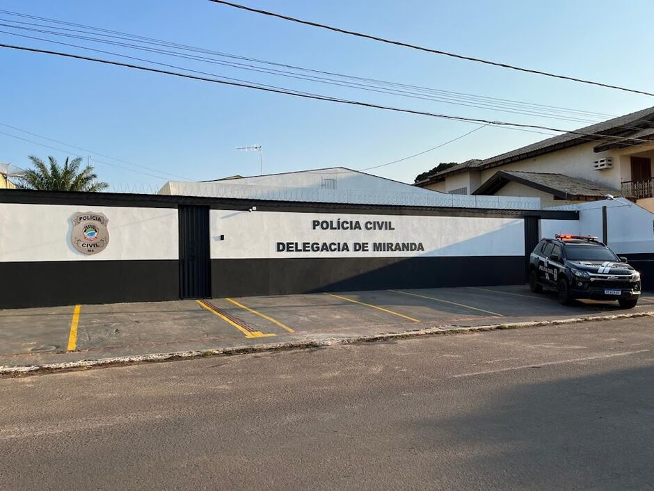 Homem bate em adolescente em barbearia por ciúmes da ex em Miranda