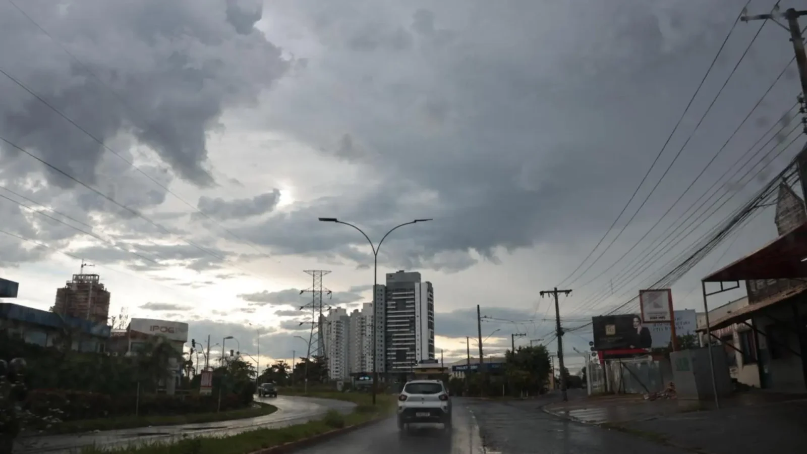 Ciclone já traz chuva para MS e pode causar tempestades de granizo até quinta-feira