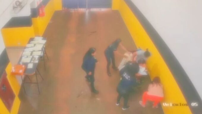 Grávida entra em trabalho de parto e dá à luz dentro de presídio de Dourados (vídeo)