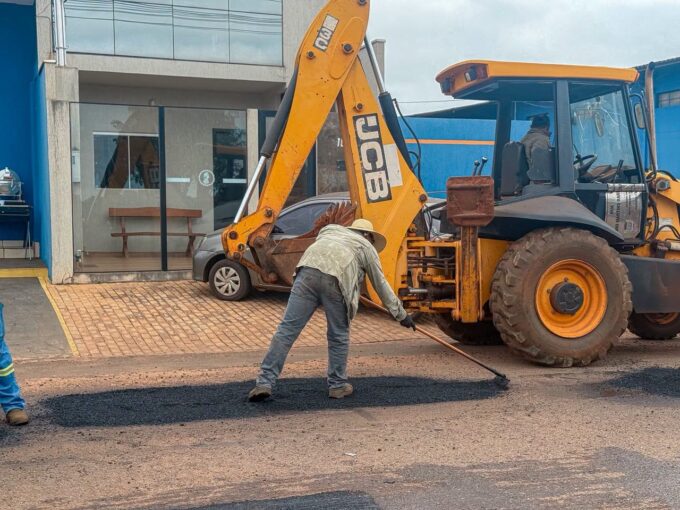 Prefeitura de Jardim mantém Operação Tapa-Buracos em ritmo intenso nesta terça e quarta-feira
